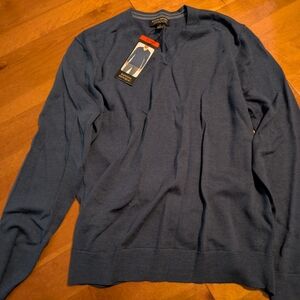 Banana Republic Men's Blue Sweater